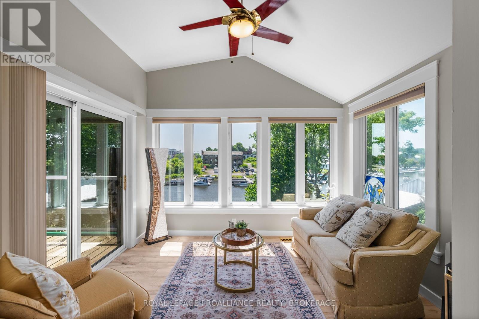 370 STONE STREET S - Image 31