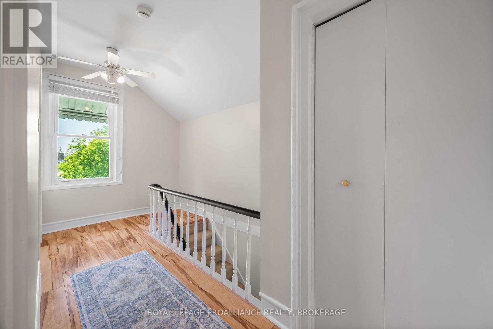 370 STONE STREET S - Image 34