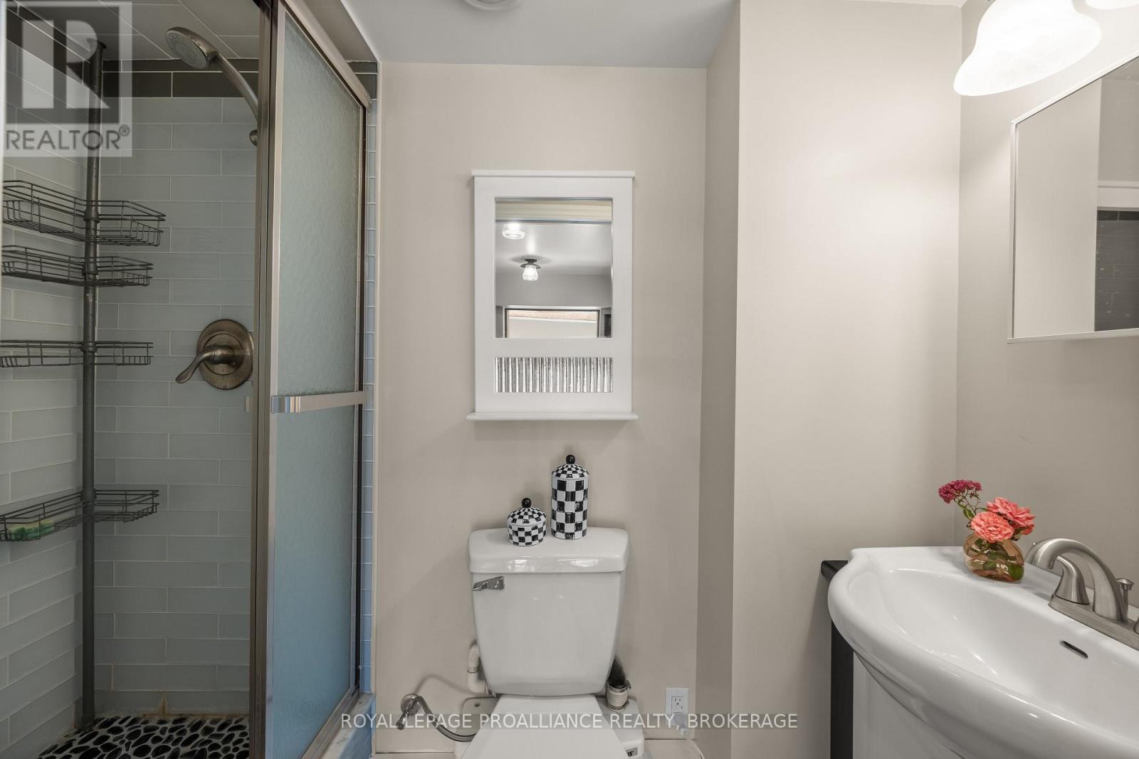 370 STONE STREET S - Image 45