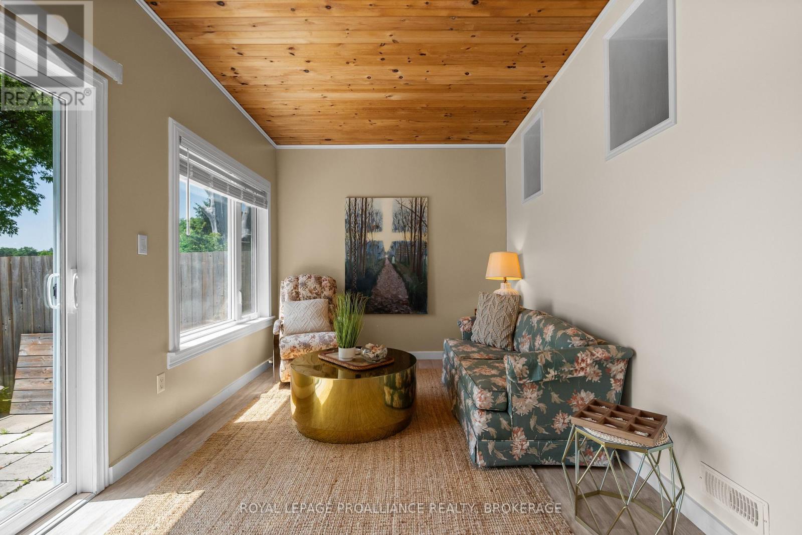 370 STONE STREET S - Image 48