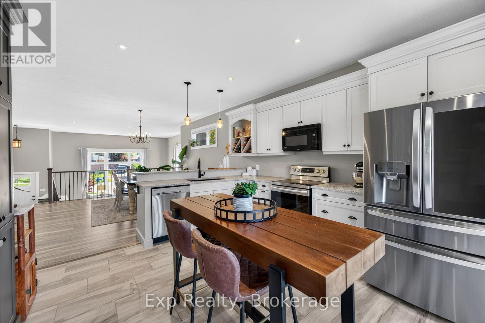 564 SIDNEY STREET - 10