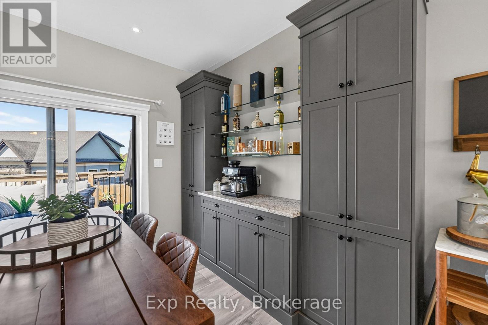 564 SIDNEY STREET - 11