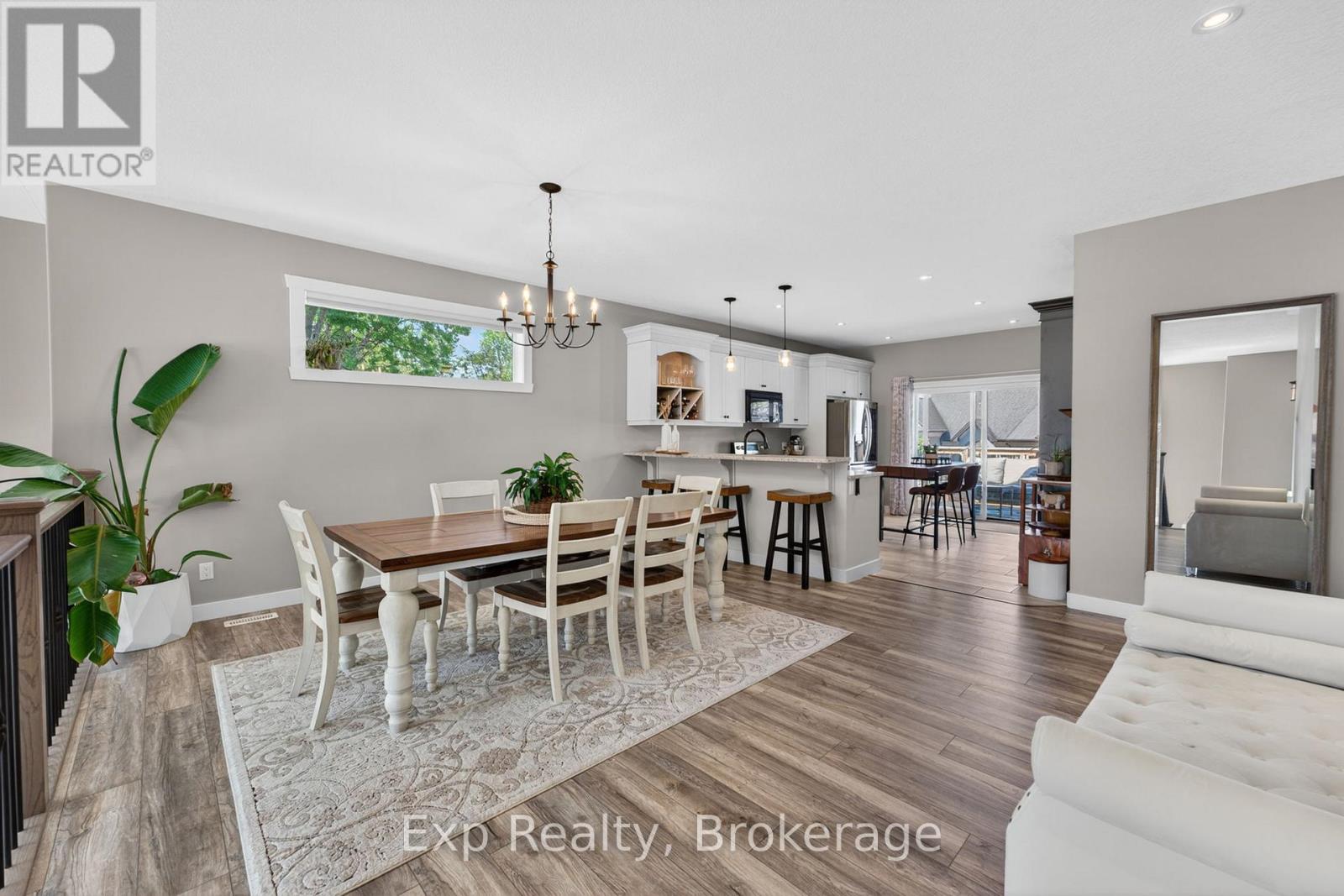 564 SIDNEY STREET - 6