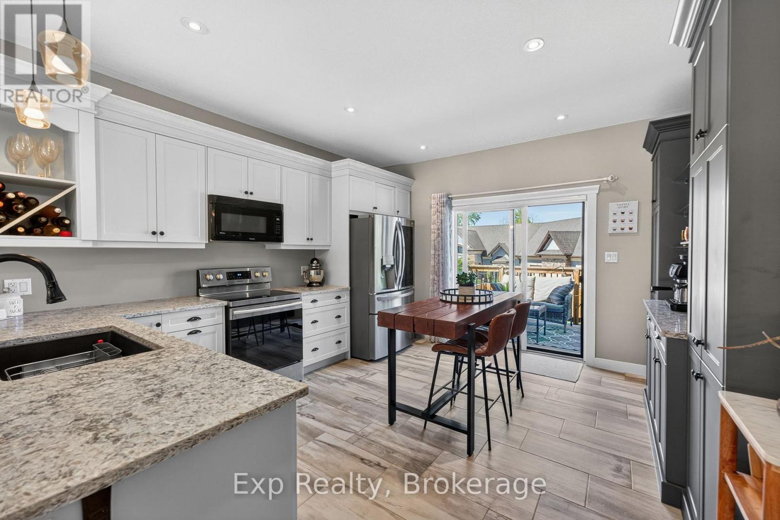 564 SIDNEY STREET - 8
