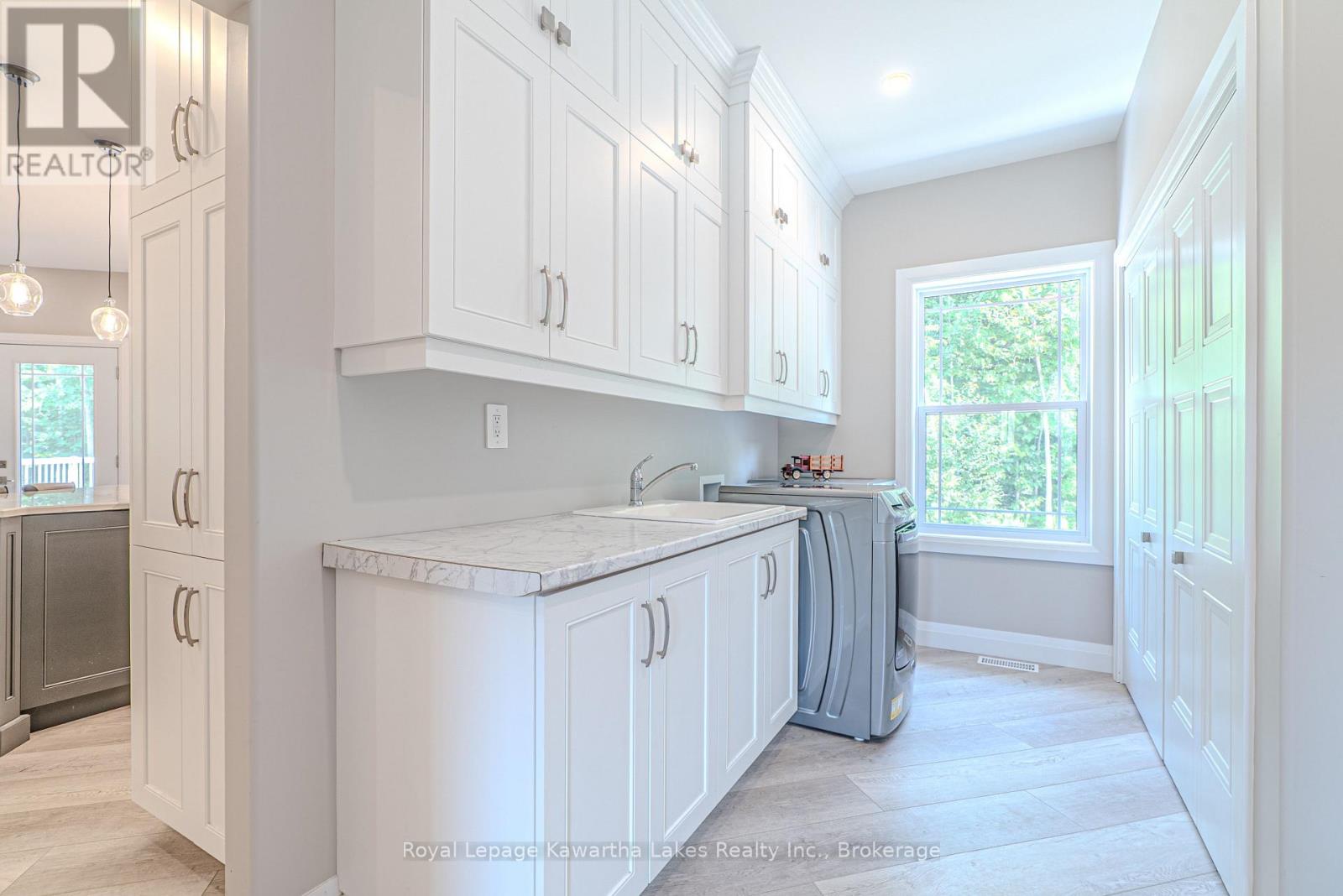 18 NEW PIERCE DRIVE - 29