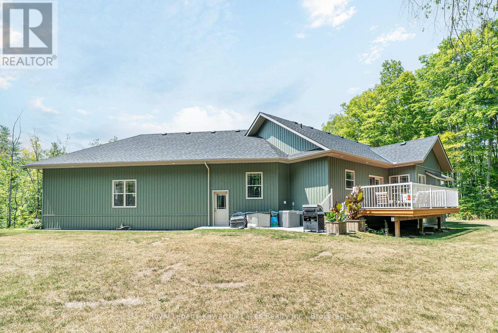 18 NEW PIERCE DRIVE - 43