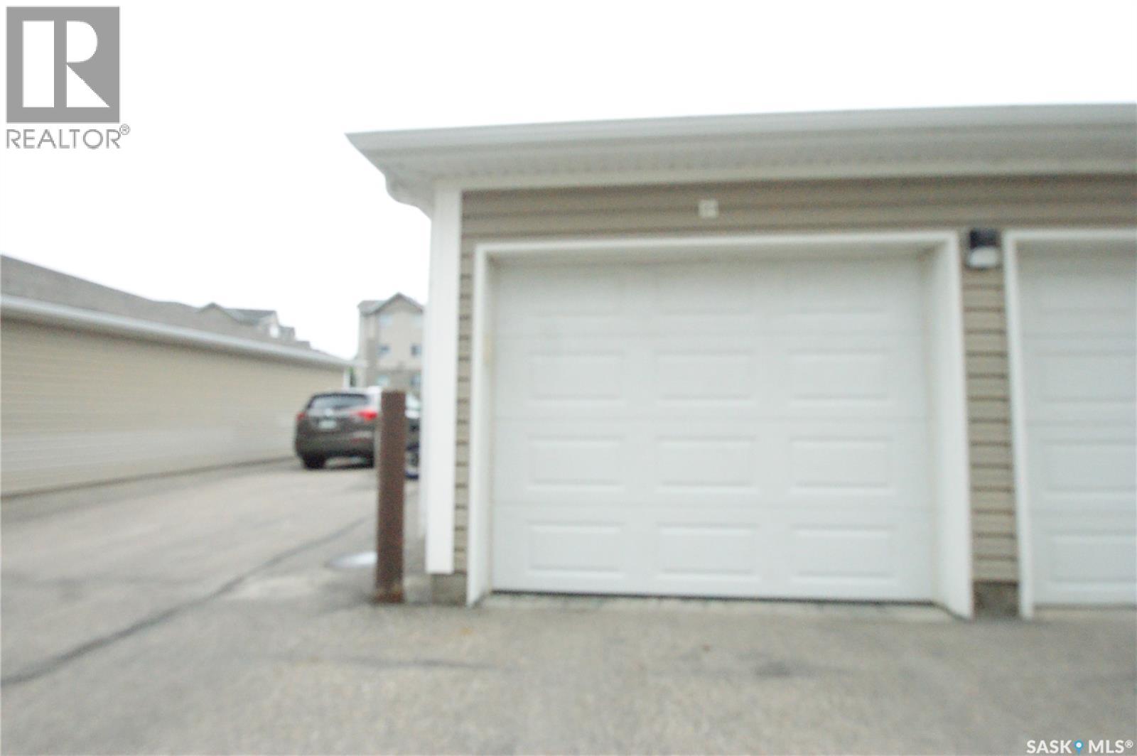 #411 302 Nelson ROAD - 19