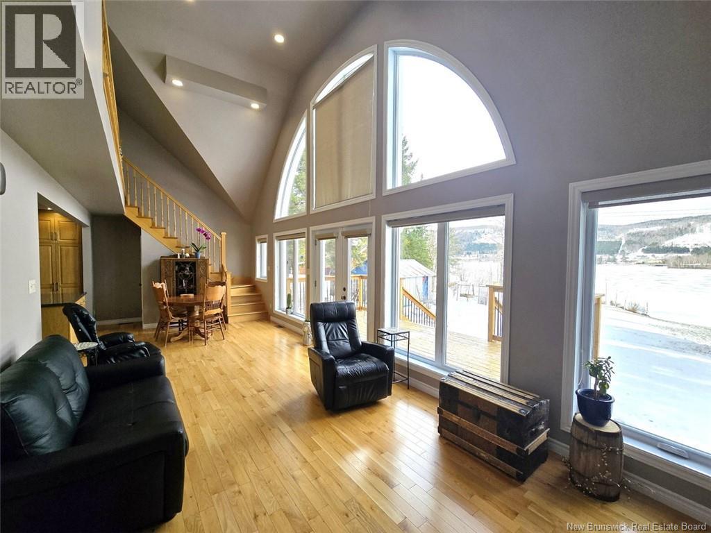 580 De L'Église Road - 14