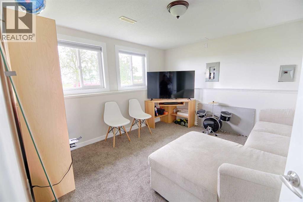 316 Alberta Avenue - 25