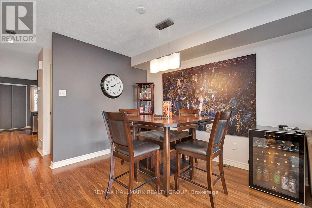 2 Bed, 3 Bath House for Sale in Ottawa – 16 LAKEPOINTE DRIVE, Ottawa – MLS# X13518714 - Image 7