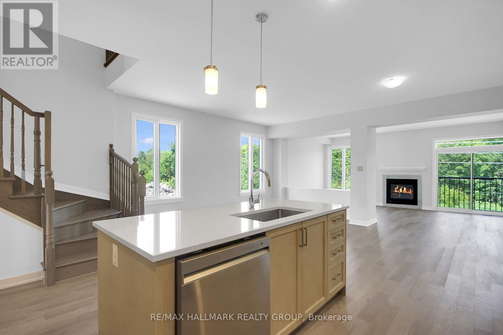 3 Bed, 3 Bath House for Rent in Ottawa – 749 NEWSTEAD CRESCENT, Ottawa – MLS# X13518716 - Image 12