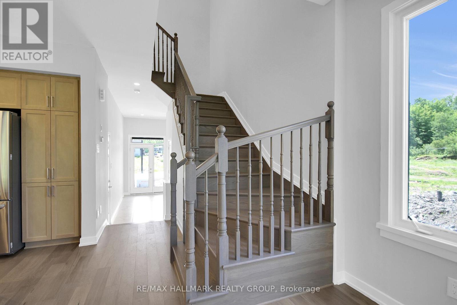 3 Bed, 3 Bath House for Rent in Ottawa – 749 NEWSTEAD CRESCENT, Ottawa – MLS# X13518716 - Image 23
