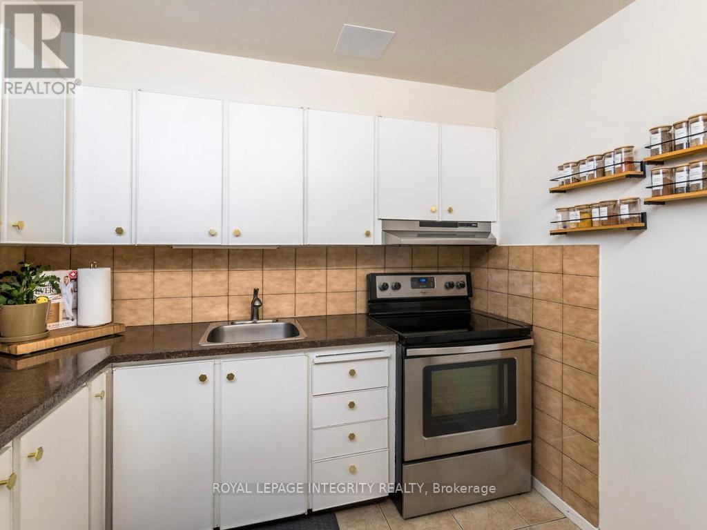 2 Bed, 1 Bath House for Sale in Ottawa – 606 – 20 CHESTERTON DRIVE, Ottawa – MLS# X13518766 - Image 13
