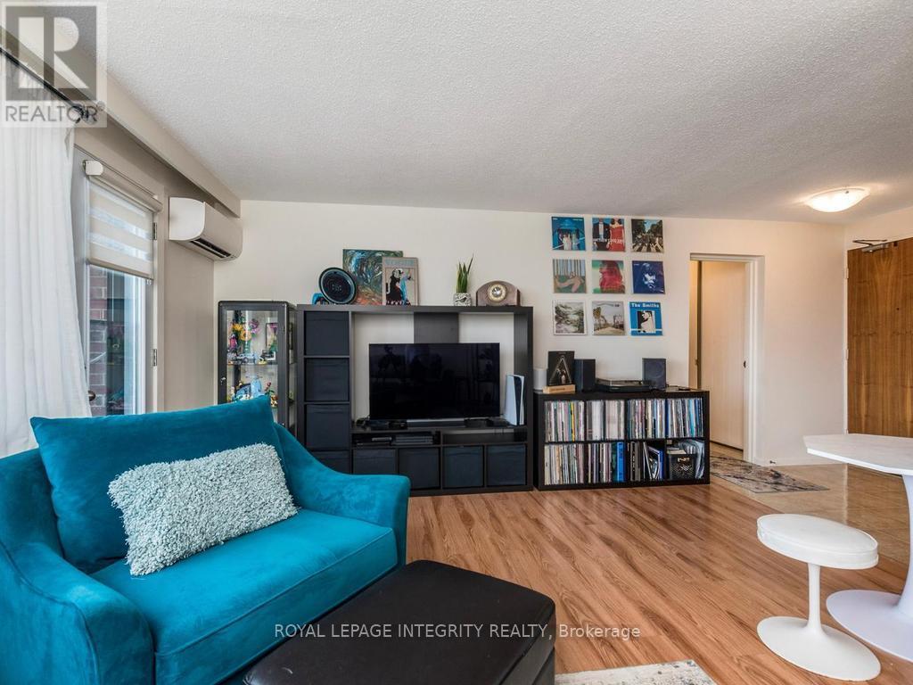 2 Bed, 1 Bath House for Sale in Ottawa – 606 – 20 CHESTERTON DRIVE, Ottawa – MLS# X13518766 - Image 9