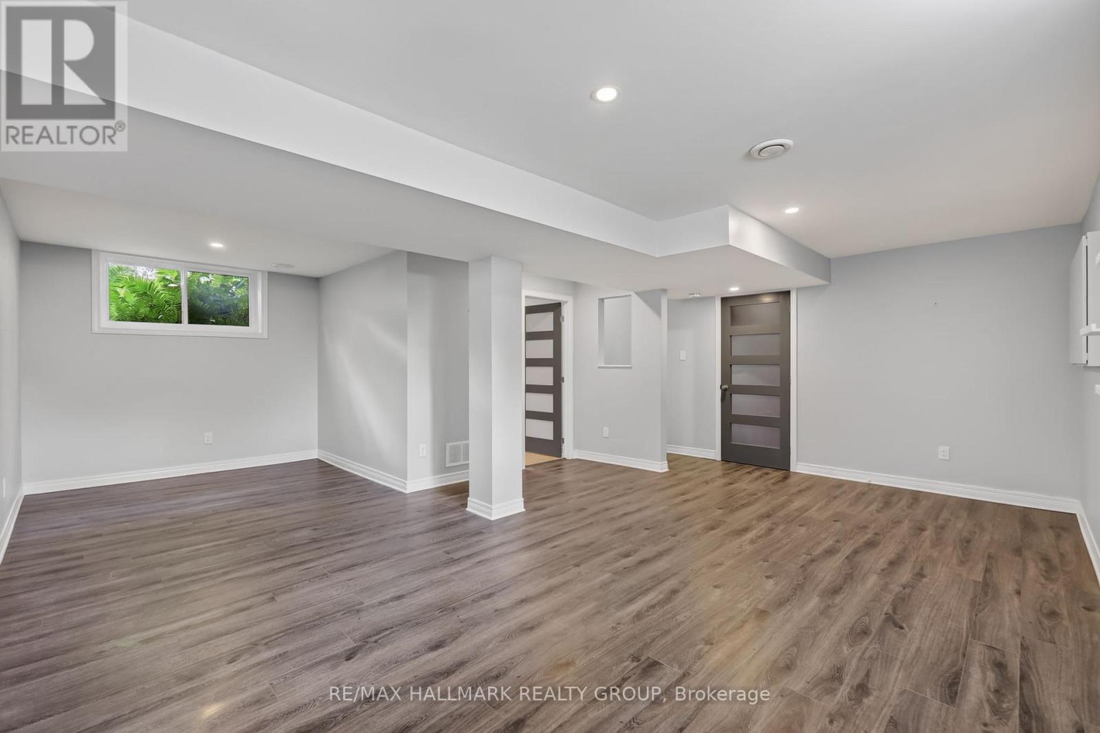 738 STILES CRESCENT - 36