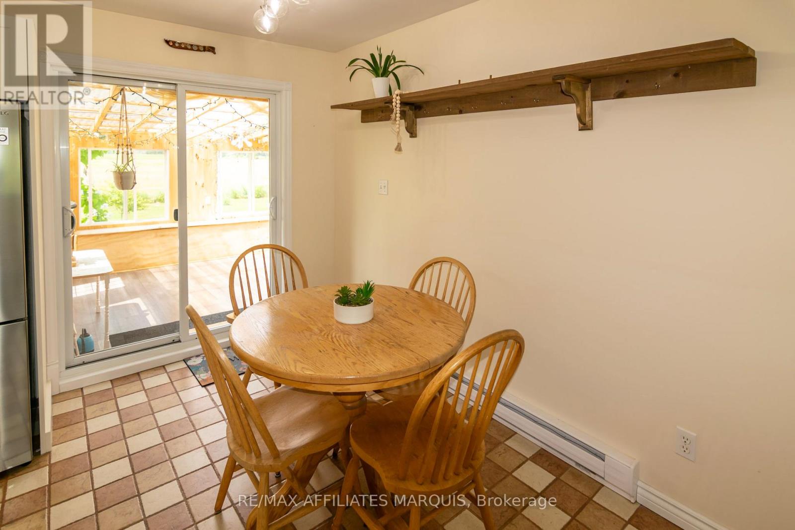 428 JOHNSTON ROAD - Image 7