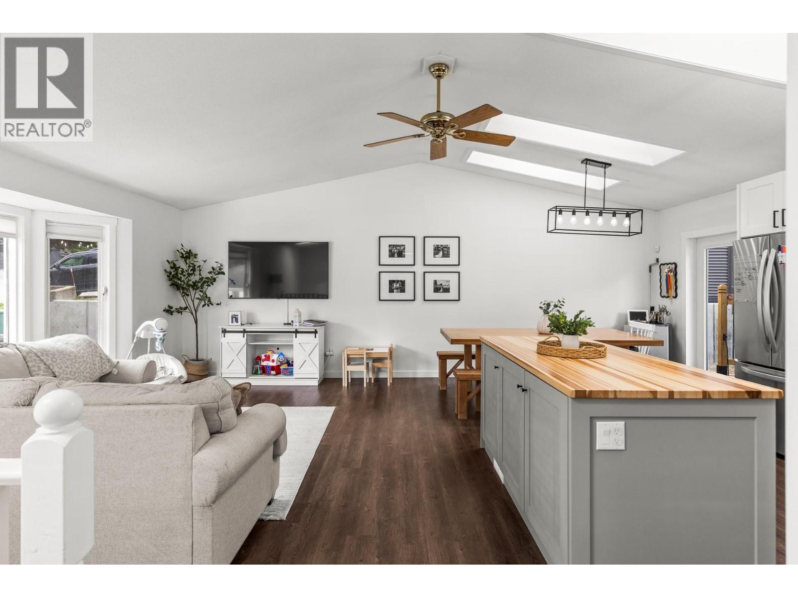 3910 Highland Park Crescent - 7