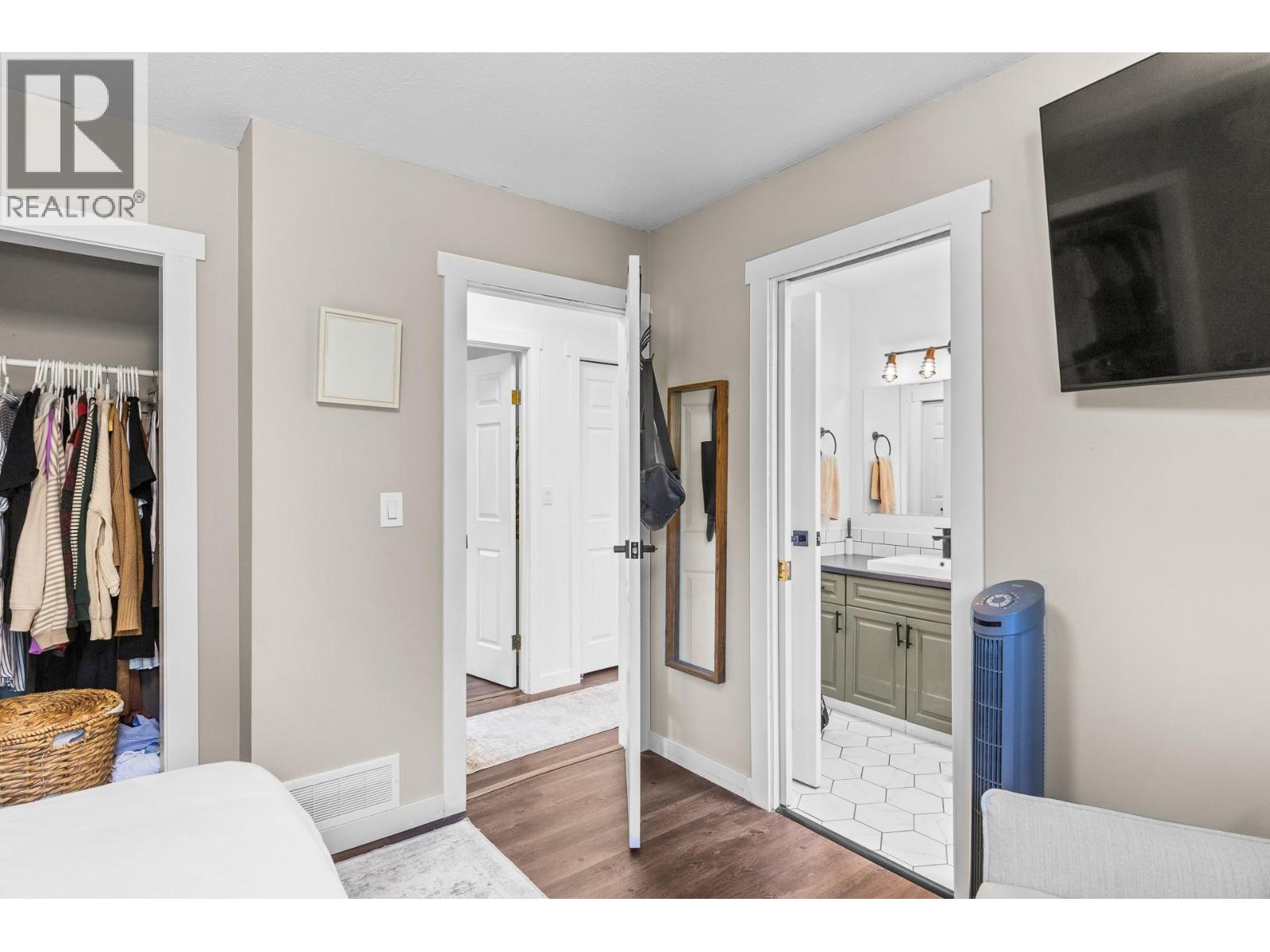 3910 Highland Park Crescent - 20