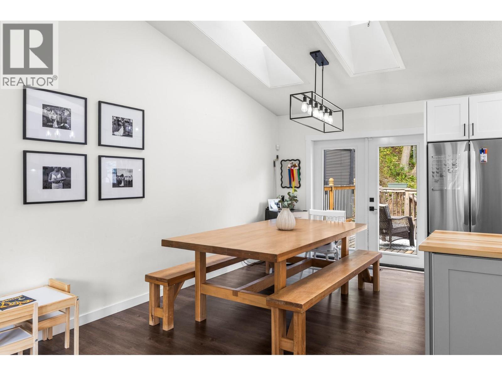 3910 Highland Park Crescent - 9