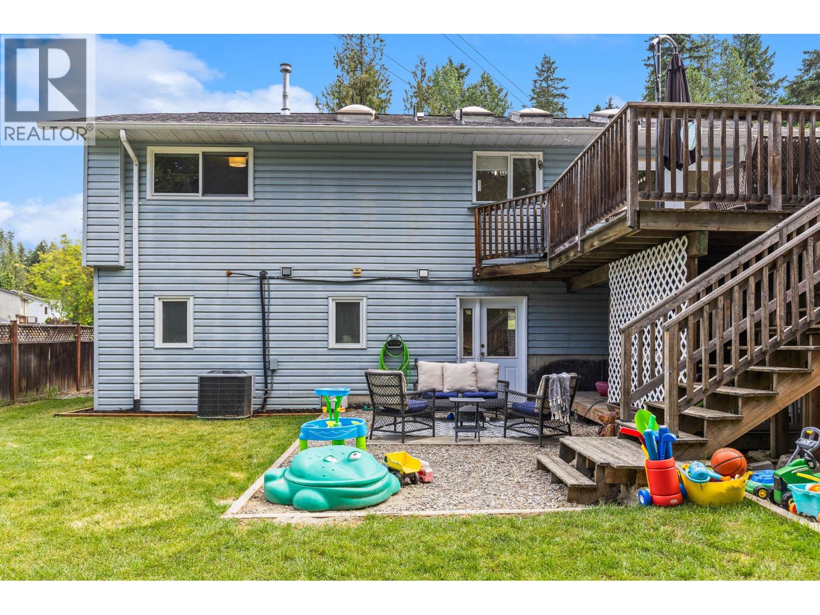 3910 Highland Park Crescent - 28