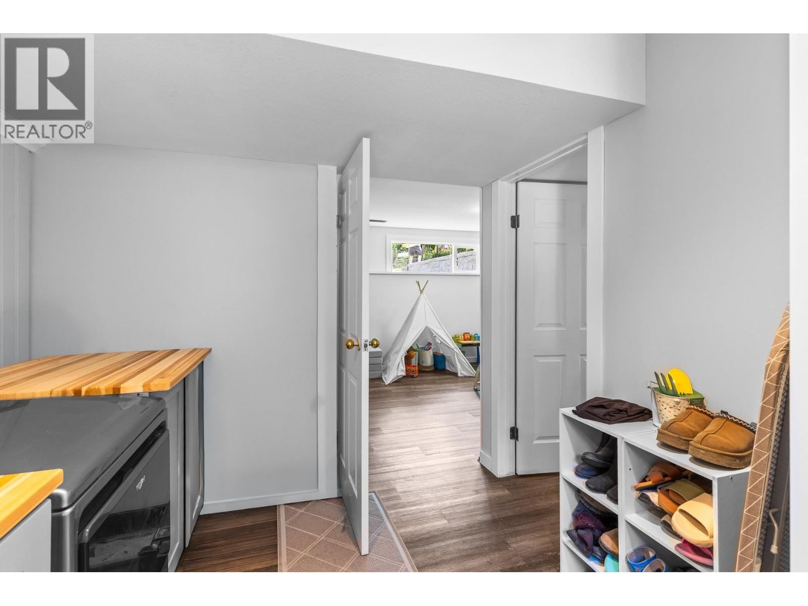 3910 Highland Park Crescent - 24