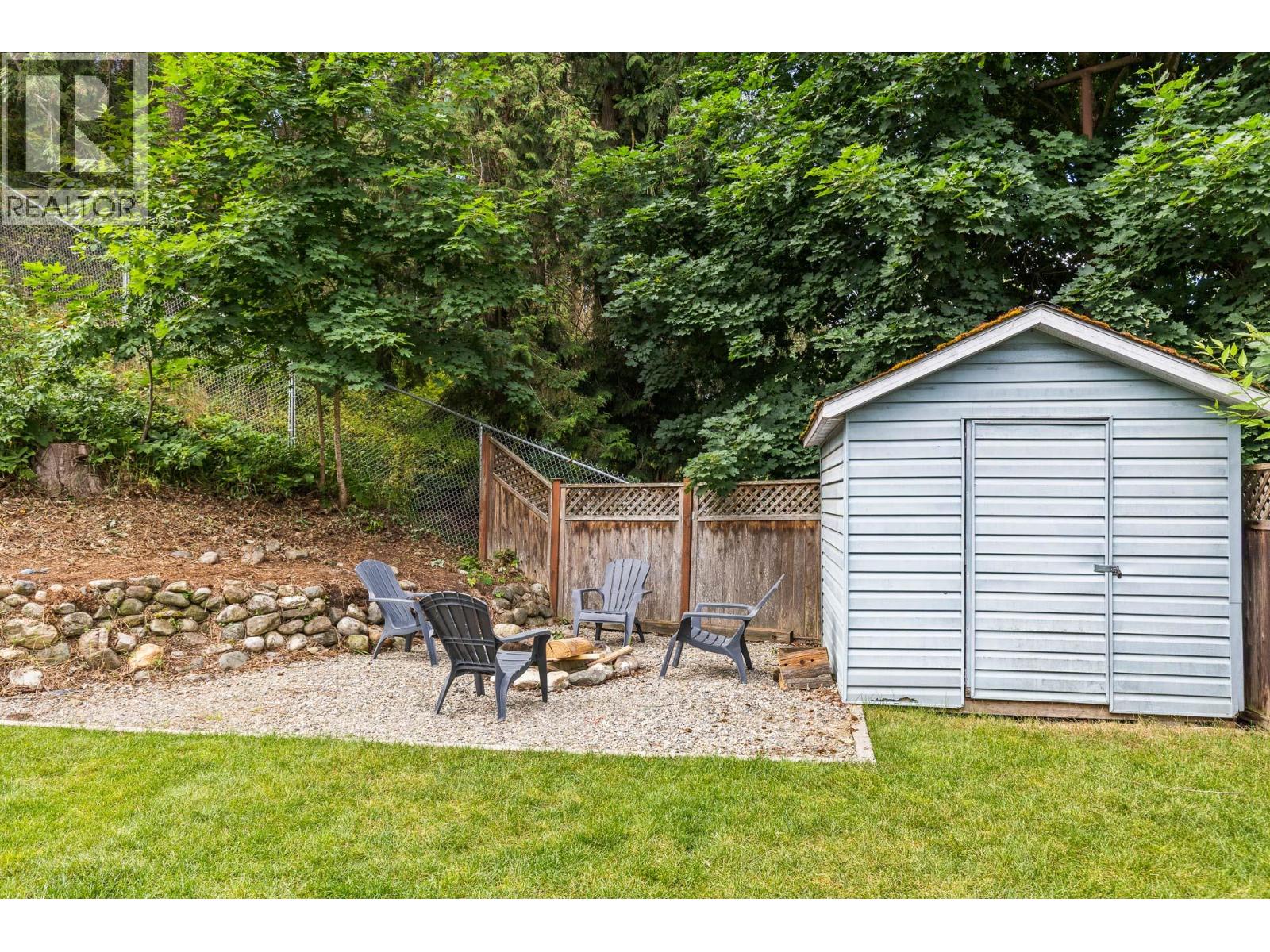 3910 Highland Park Crescent - 29