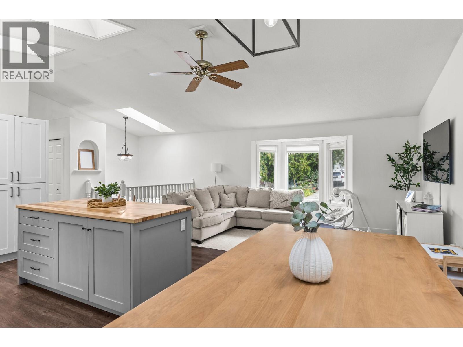 3910 Highland Park Crescent - 13