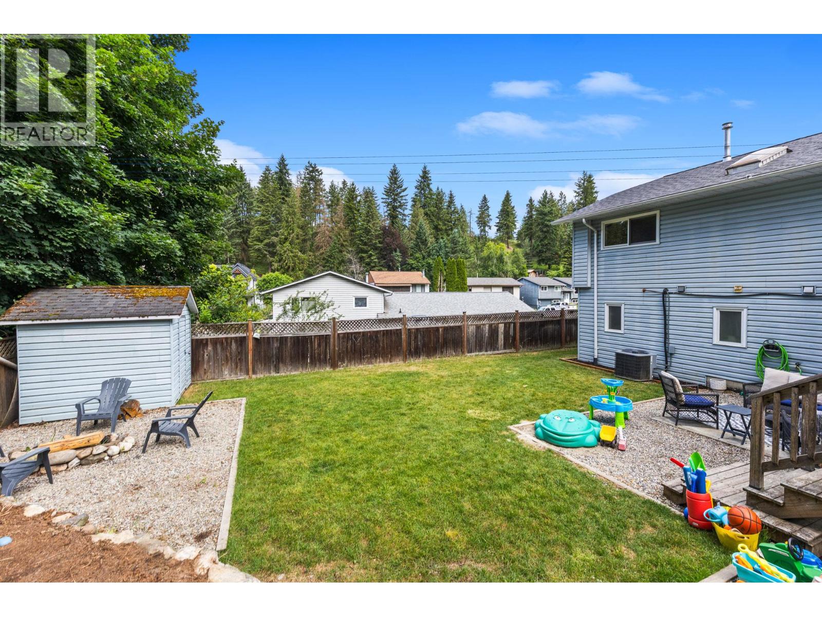 3910 Highland Park Crescent - 30