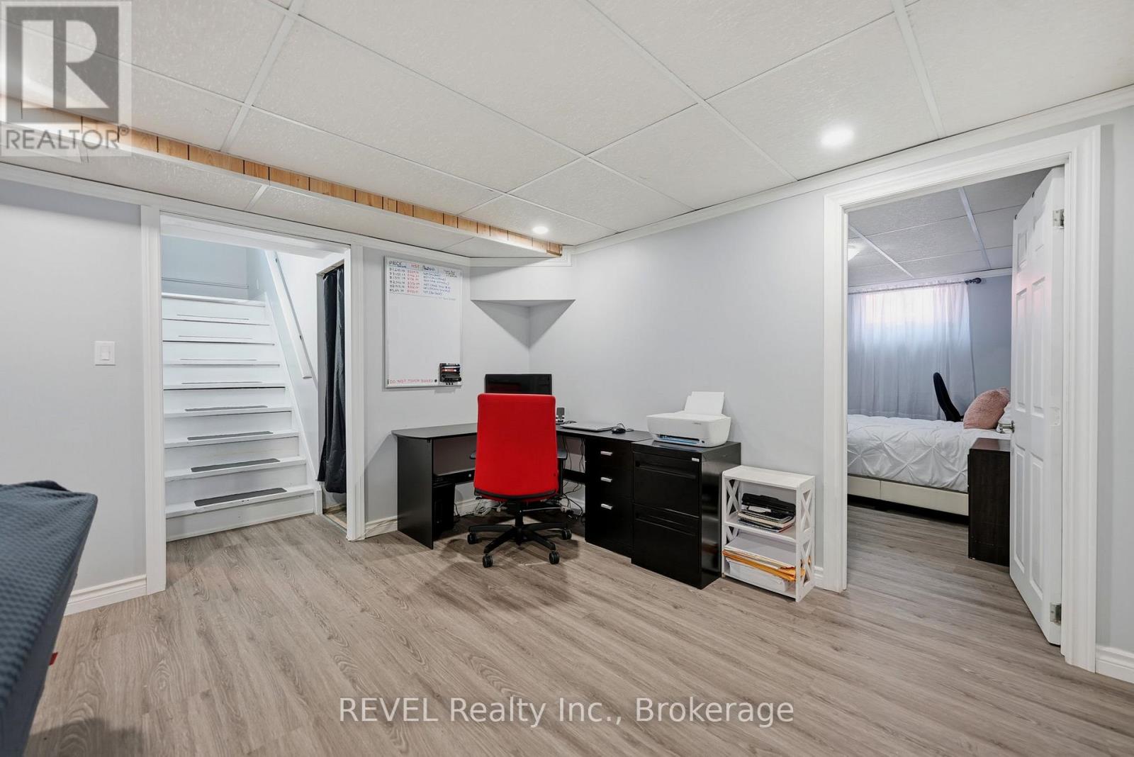256 CLARKE STREET - Image 23