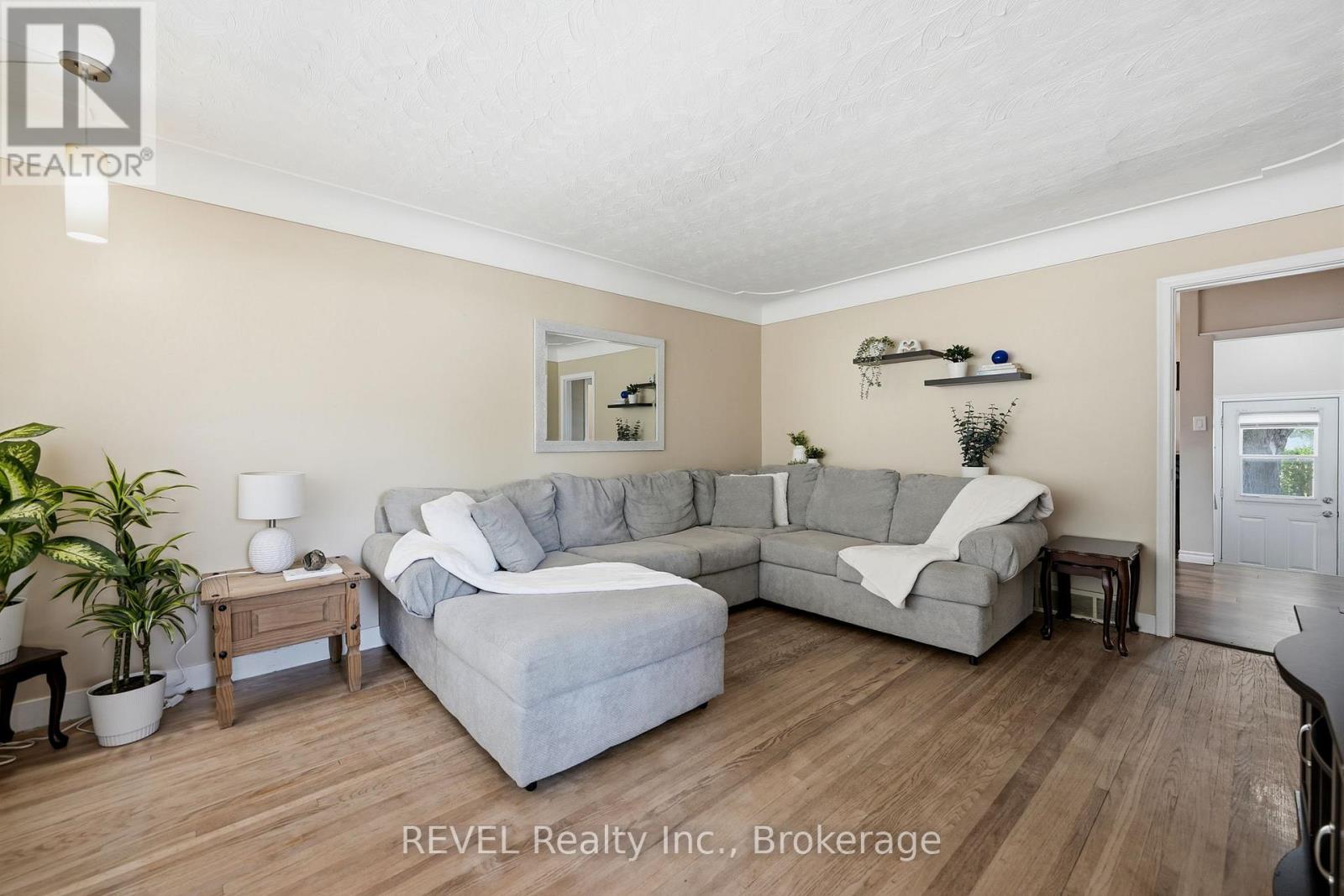256 CLARKE STREET - Image 3