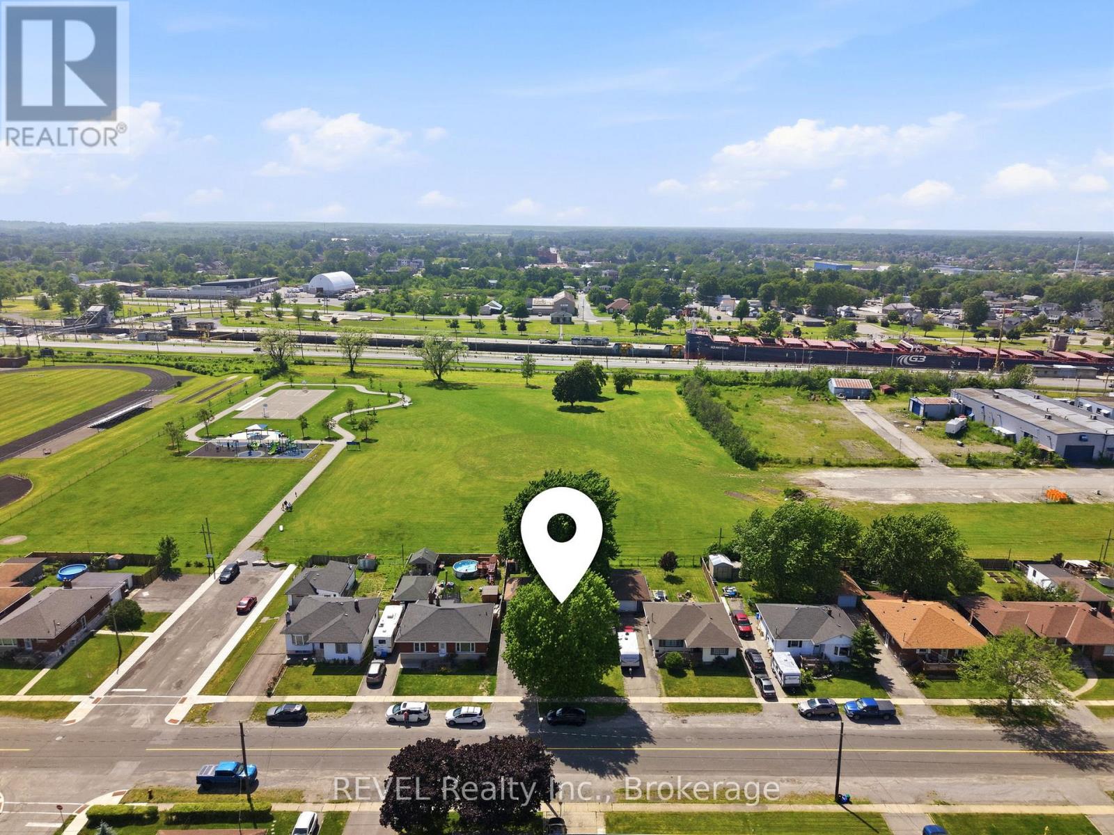 256 CLARKE STREET - Image 32