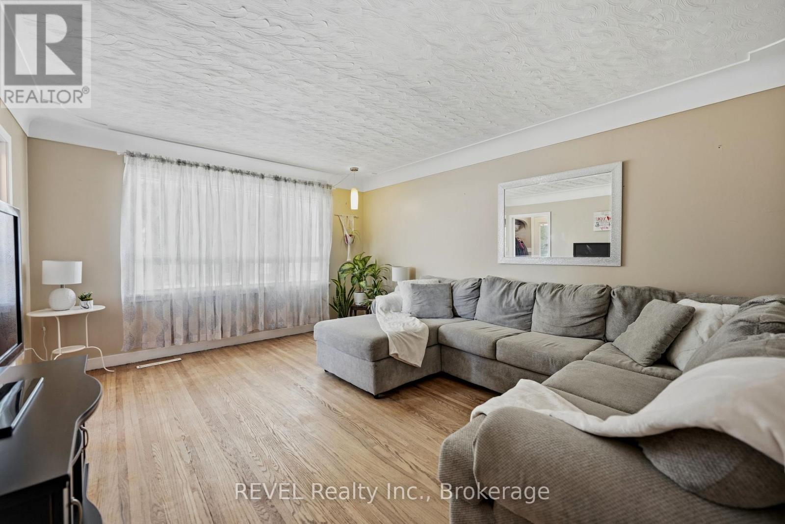 256 CLARKE STREET - Image 7
