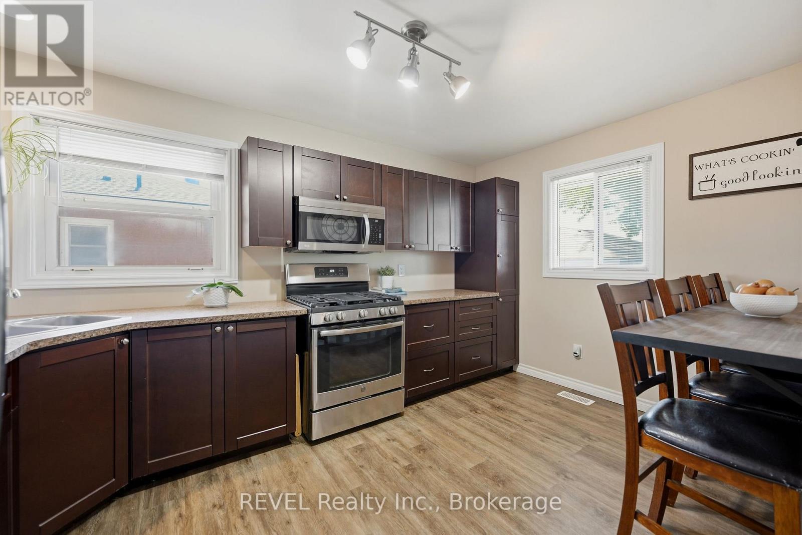 256 CLARKE STREET - Image 9