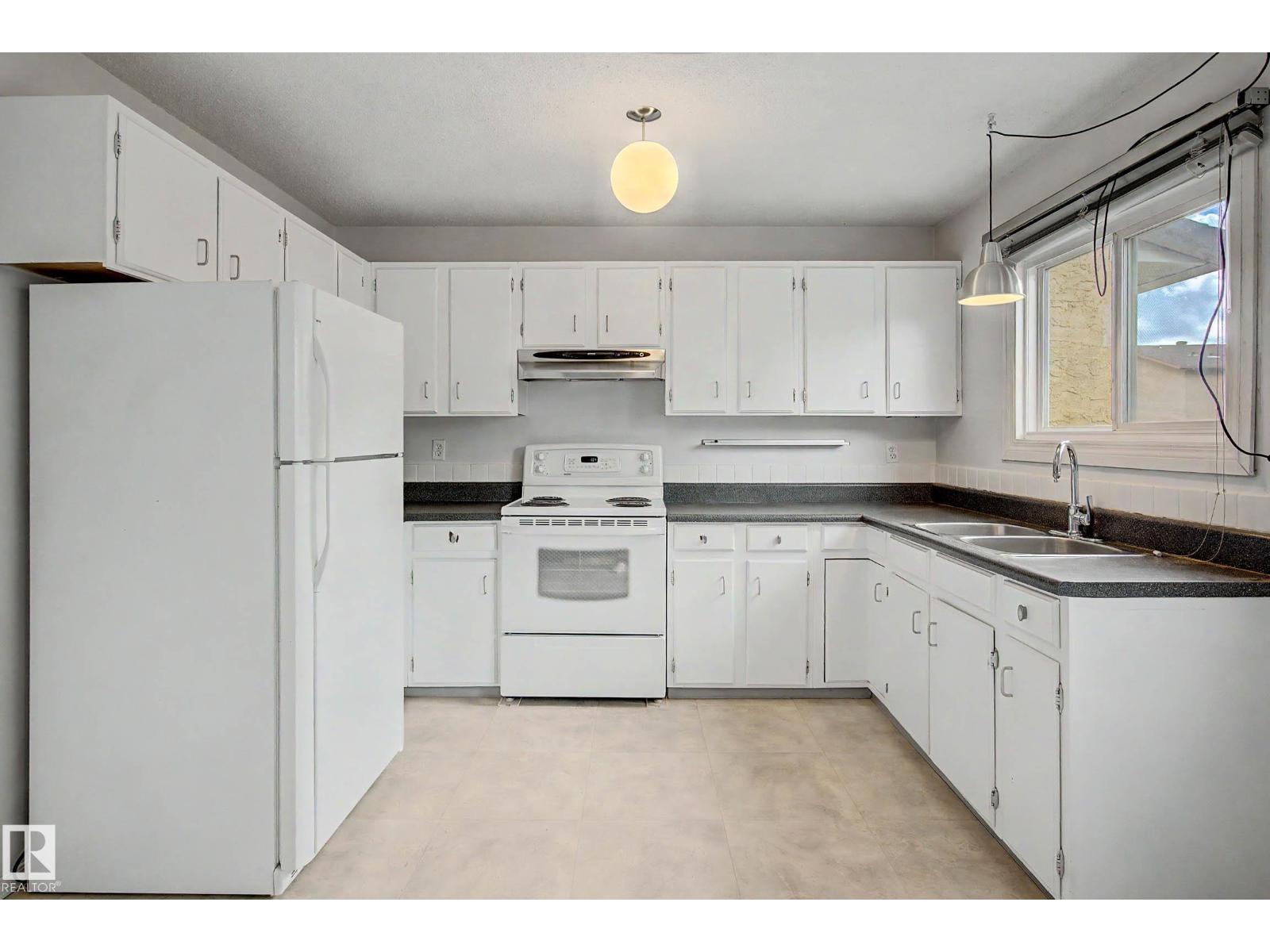 10211 171A AV NW - 9