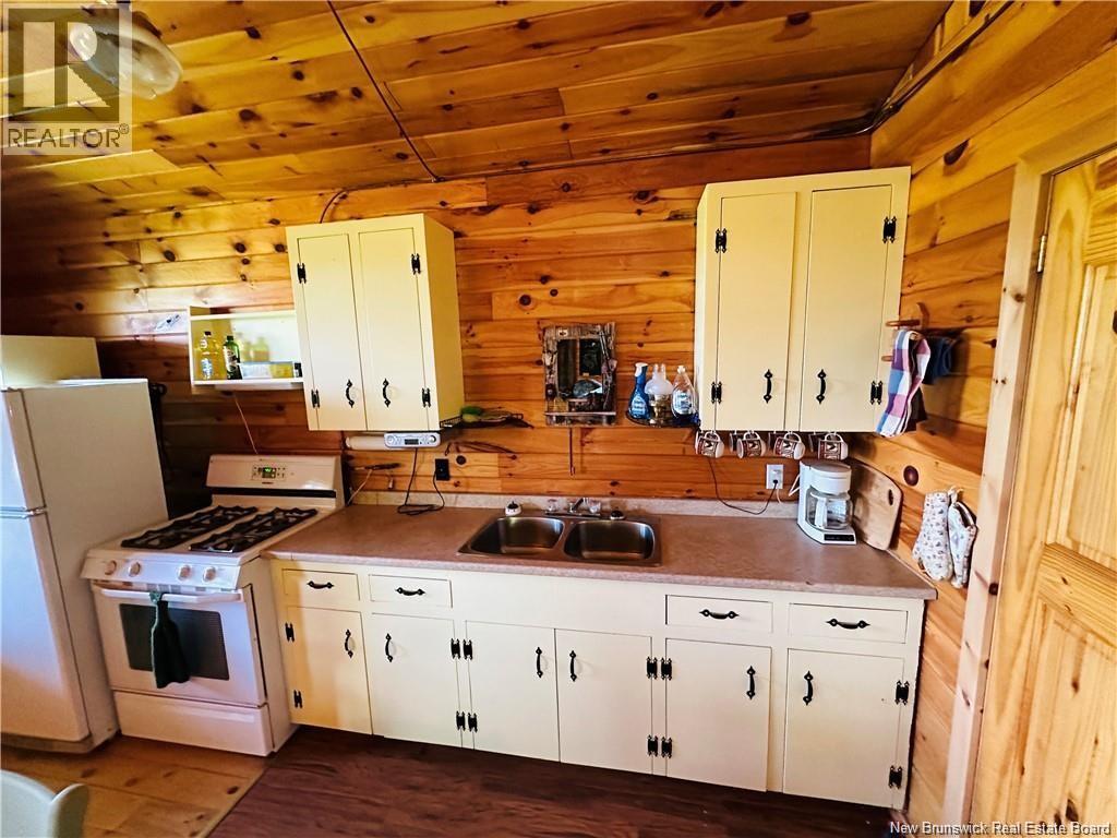 438 Sharkey Road - Image 11