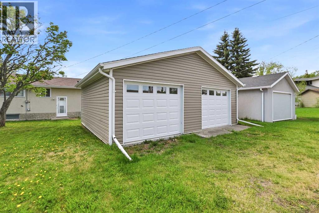 4726 47 Avenue - 31