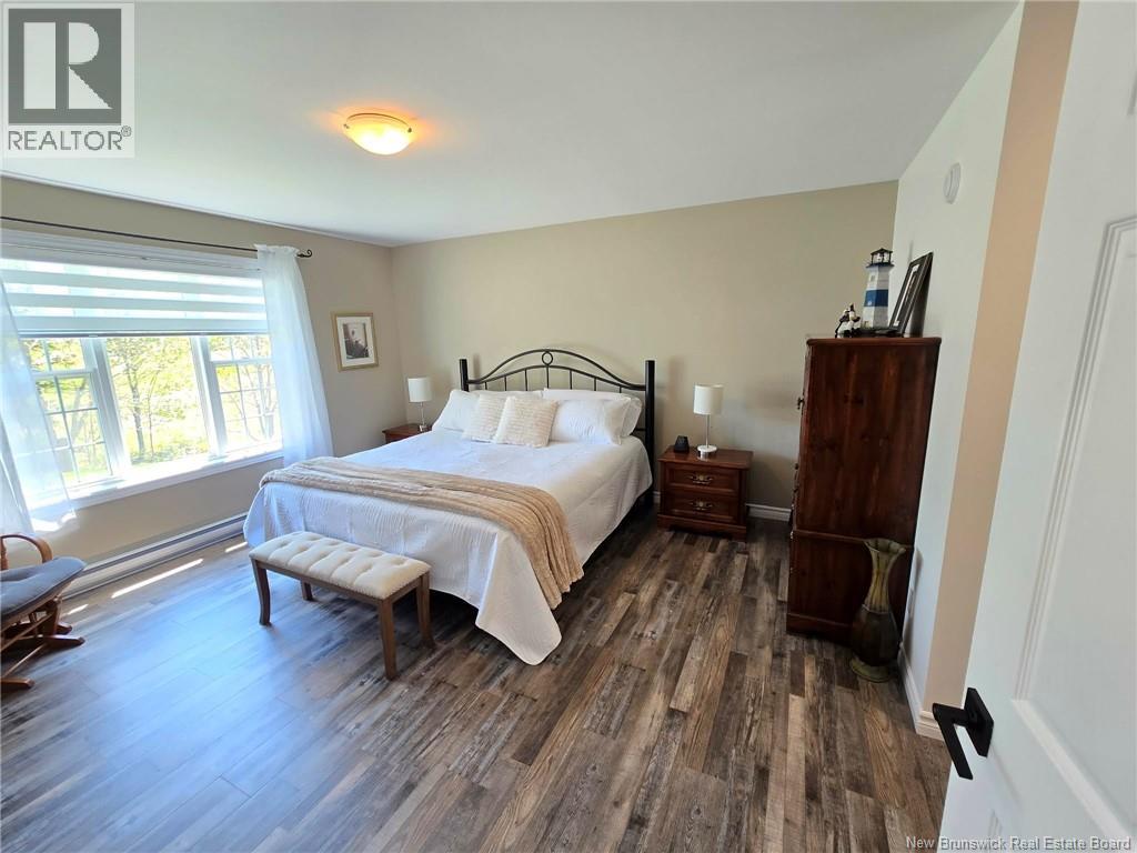 267 Noel - Image 37