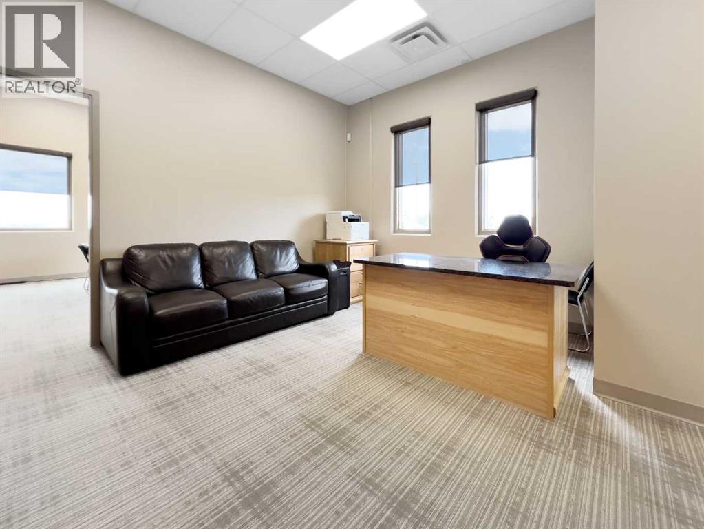 4609 46 Avenue - Photo 9