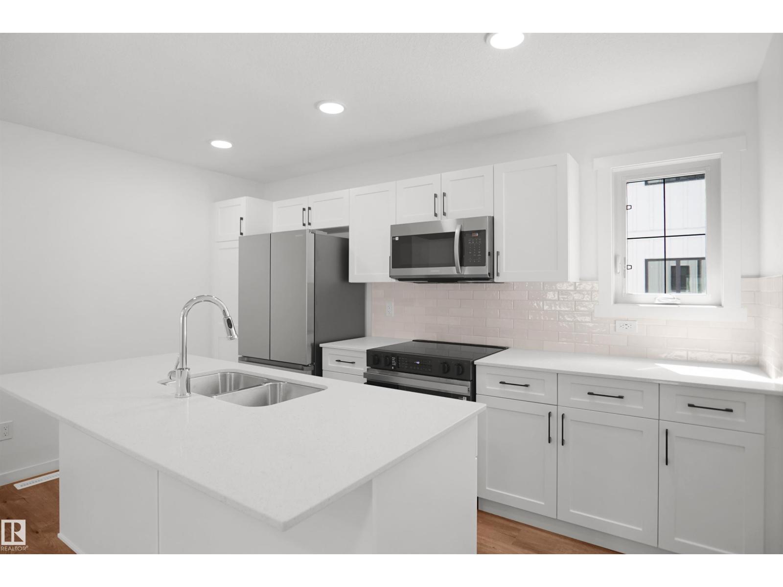 #11 29 AIRPORT RD NW - 11