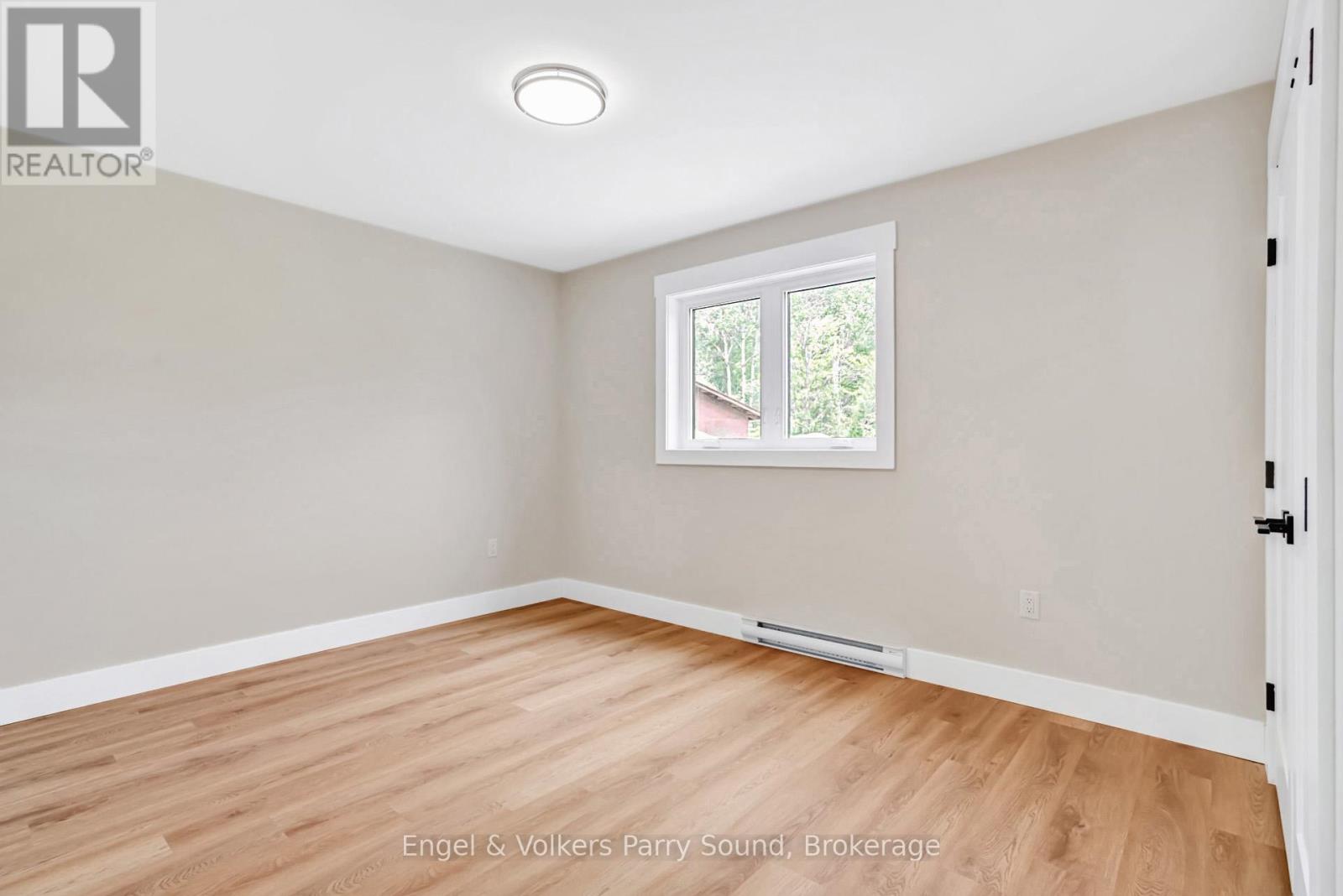 46 FOREST STREET - 21