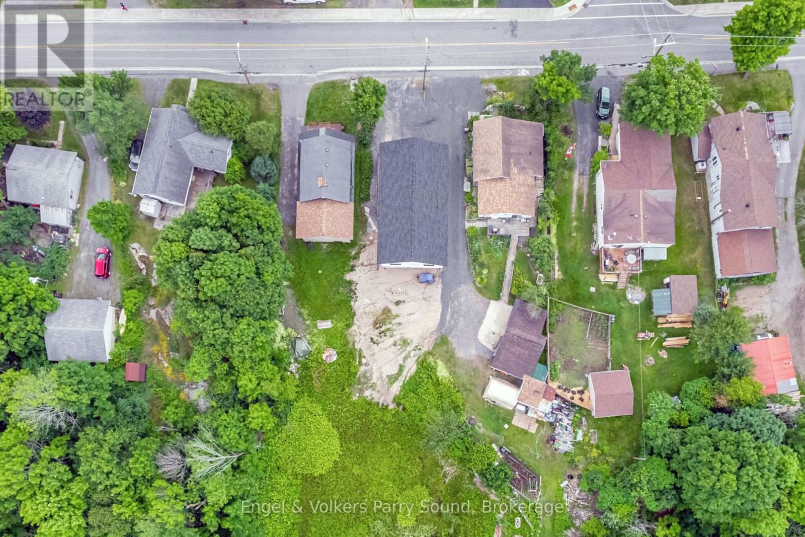 46 FOREST STREET - 32