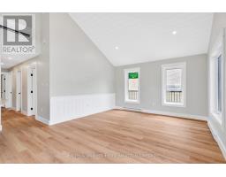 Bedroom 3 - 46 Forest Street, Parry Sound, ON P2A2P9 Photo 6