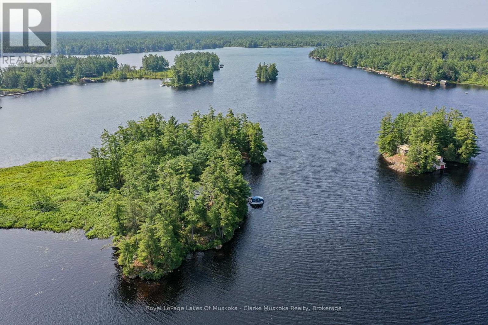 18 5KL ISLAND KAHSHE LAKE - 25