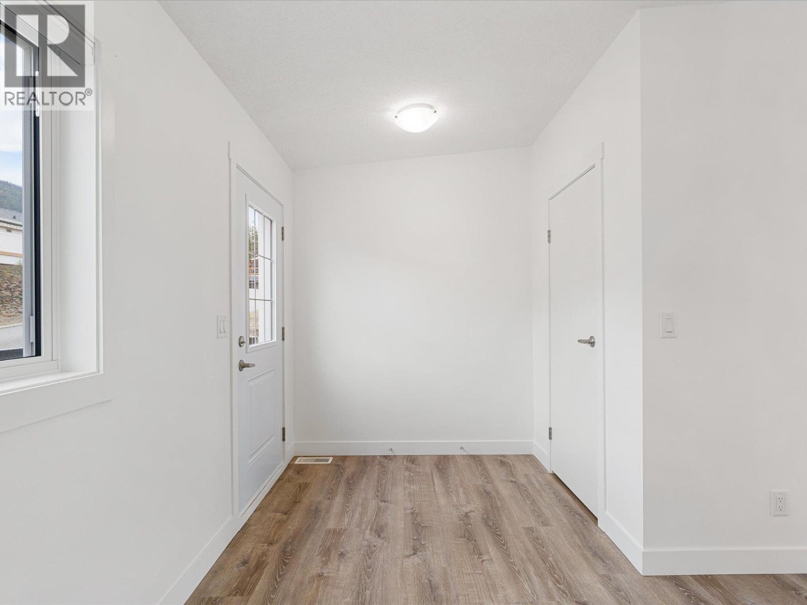 #102 1750 Lenz Road Lot# 102 - 4