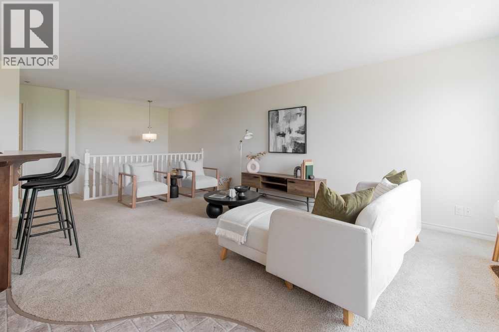 #3(C) 4406 Lake Drive - 13