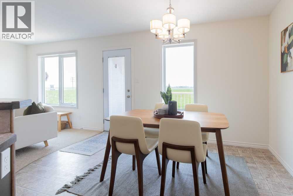 #3(C) 4406 Lake Drive - 19