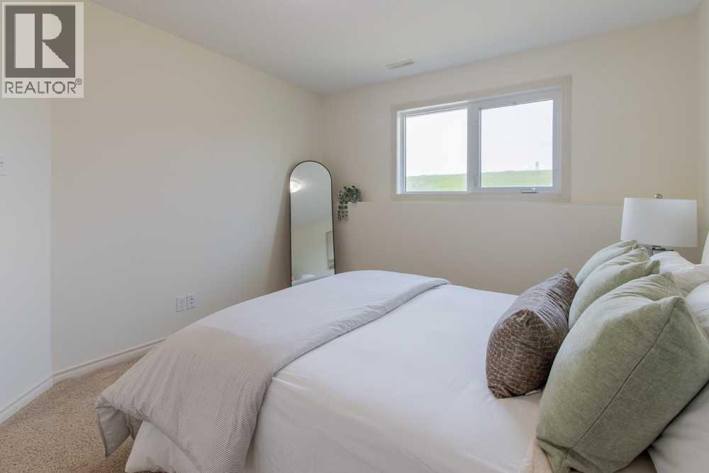 #3(C) 4406 Lake Drive - 34