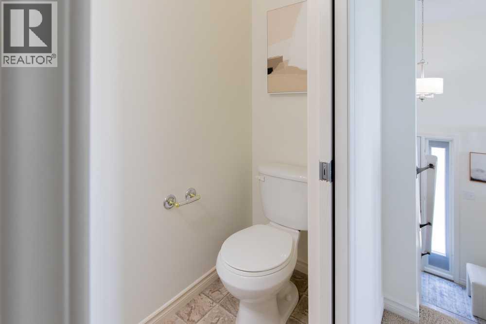 #3(C) 4406 Lake Drive - 23