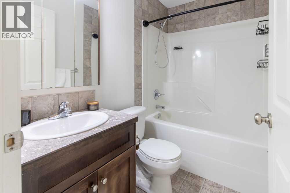 #3(C) 4406 Lake Drive - 29