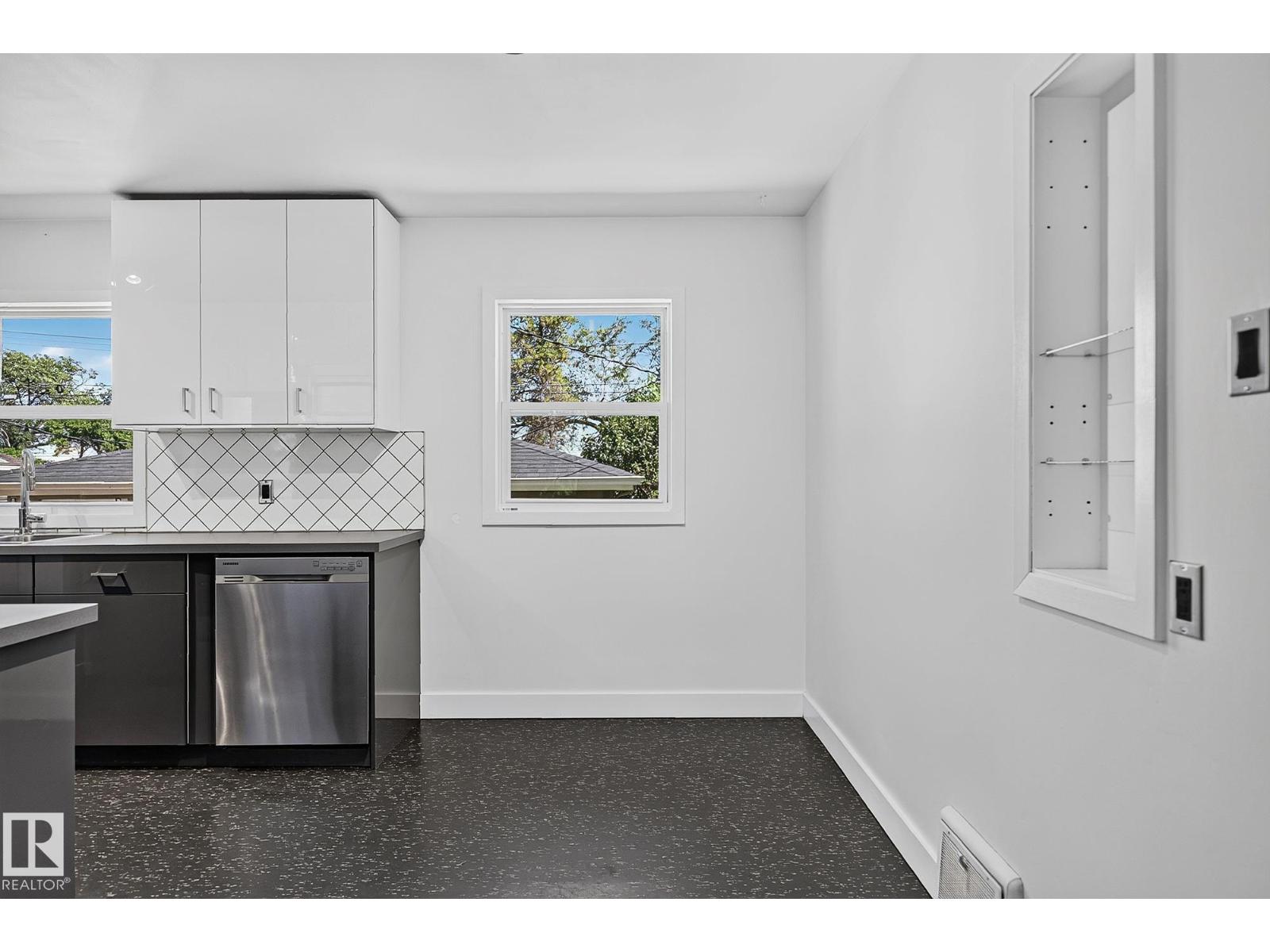 14624 110A AV NW — photo 14